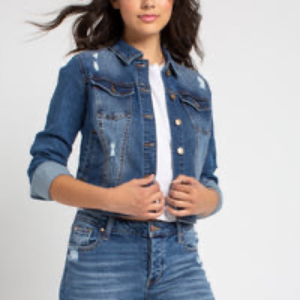 Stylish Blue Denim Jacket/EUC/Size small 19-21 PTP - Picture 2 of 10